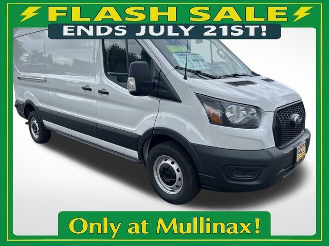 Photo of 2025 Oxford White Ford Transit-250
