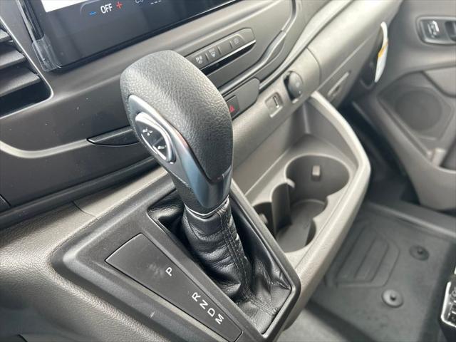 Photo of 2025 Oxford White Ford Transit-250