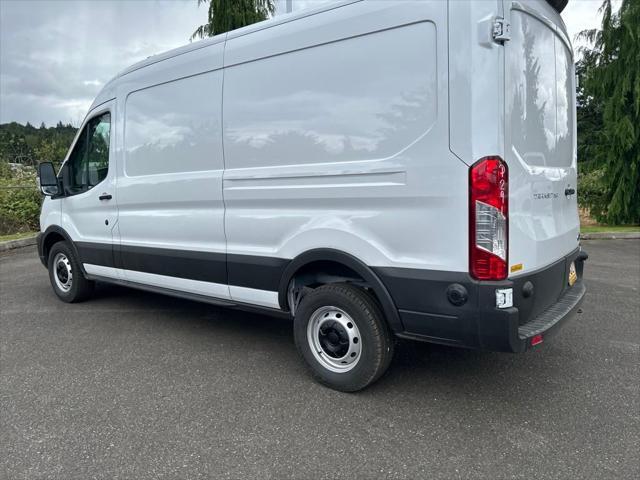 Photo of 2025 Oxford White Ford Transit-250
