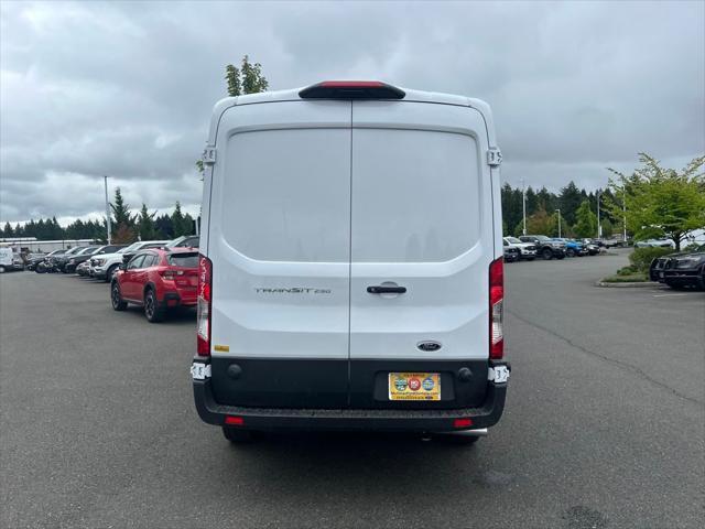 Photo of 2025 Oxford White Ford Transit-250