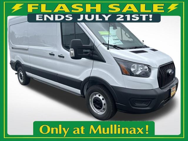 Photo of 2025 Oxford White Ford Transit-250