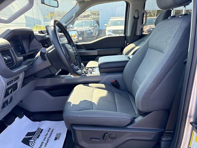 Photo of 2024 Iconic Silver Metallic Ford F-150 Lightning
