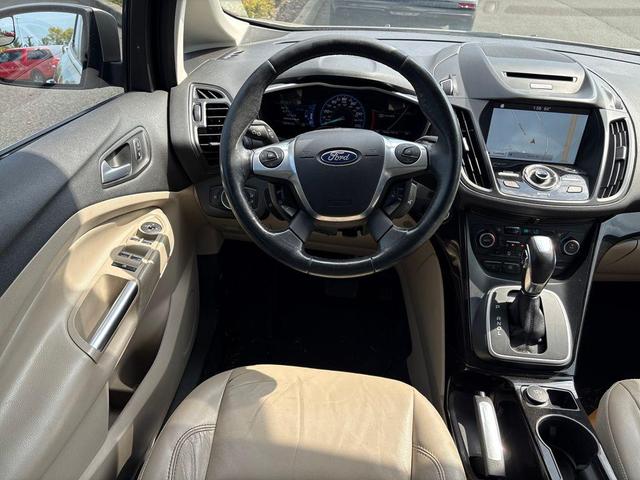 Photo of 2017 White Gold Metallic Ford C-Max Hybrid