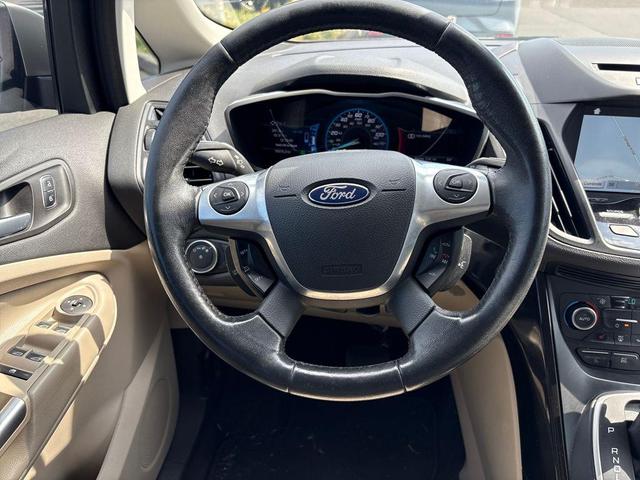 Photo of 2017 White Gold Metallic Ford C-Max Hybrid