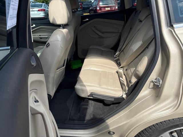 Photo of 2017 White Gold Metallic Ford C-Max Hybrid