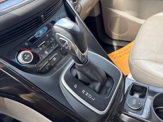 Photo of 2017 White Gold Metallic Ford C-Max Hybrid