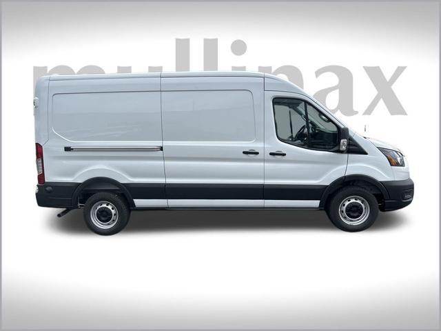Photo of 2025 Oxford White Ford Transit-250