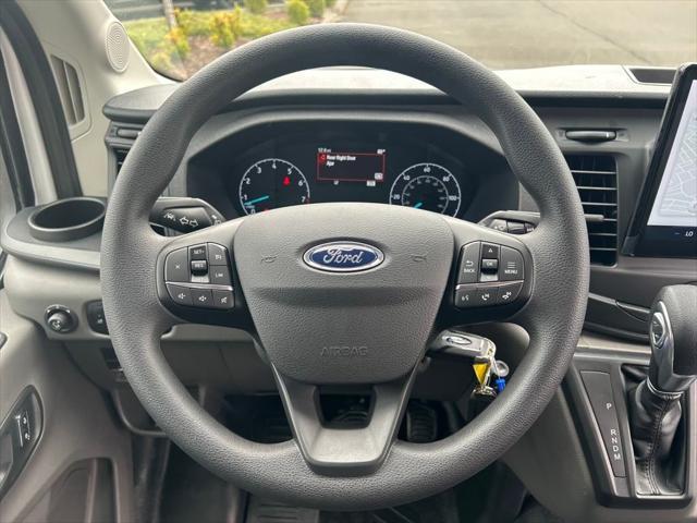 Photo of 2025 Oxford White Ford Transit-250
