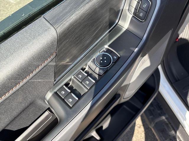 Photo of 2025 Oxford White Ford F-150 Lightning