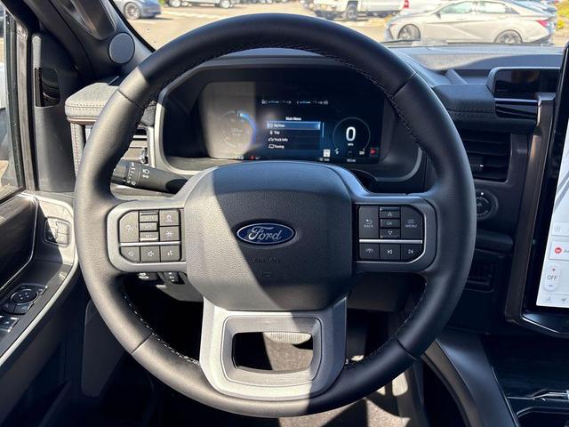 Photo of 2025 Oxford White Ford F-150 Lightning