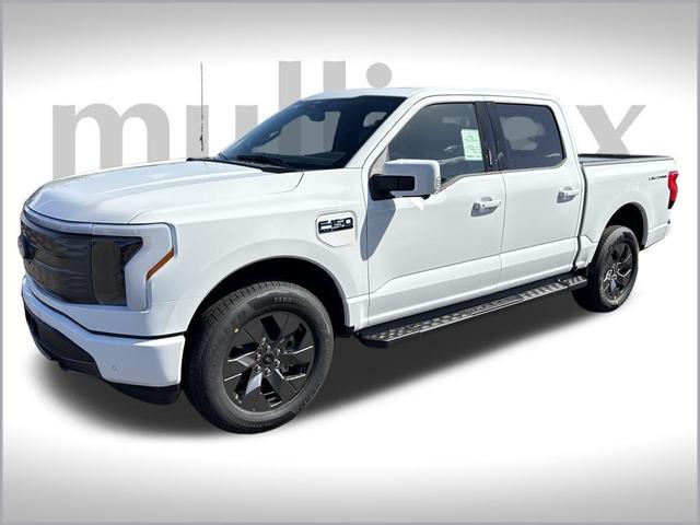 Photo of 2025 Oxford White Ford F-150 Lightning