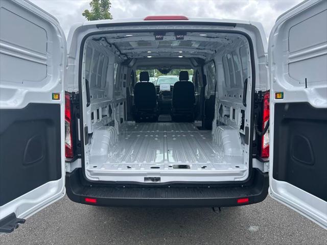 Photo of 2025 Oxford White Ford Transit-250