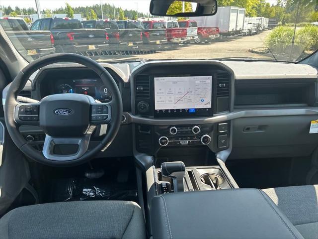 Photo of 2025 Oxford White Ford F-150 Lightning