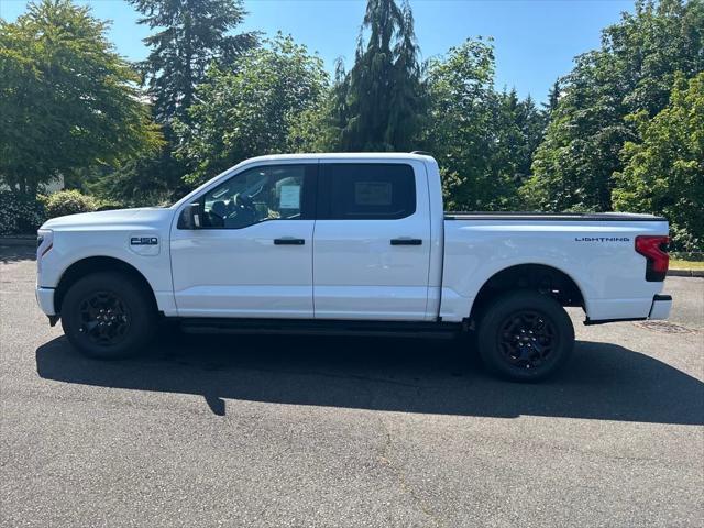 Photo of 2025 Oxford White Ford F-150 Lightning