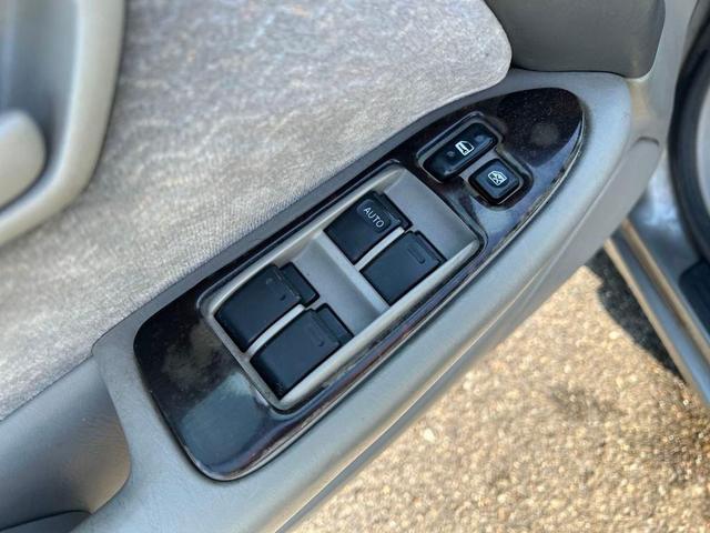 Photo of 1998 Antique Sage Pearl/UCAA3 Toyota Camry