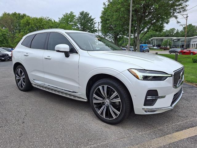 Photo of 2022 Crystal White Volvo XC60