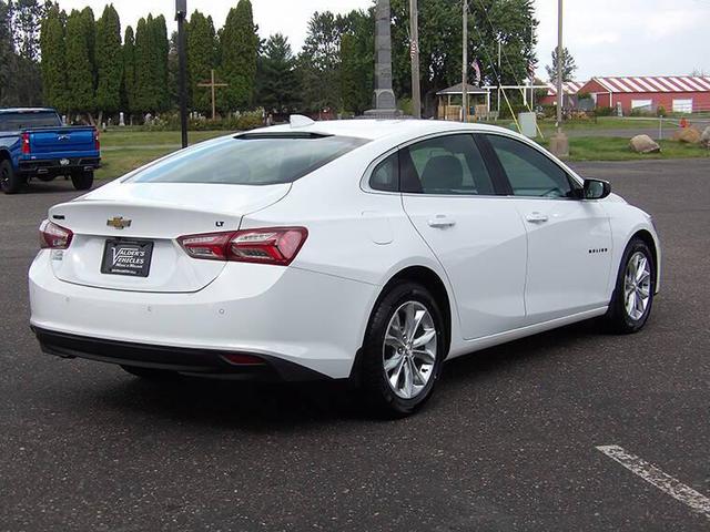 Photo of 2022 Summit White Chevrolet Malibu