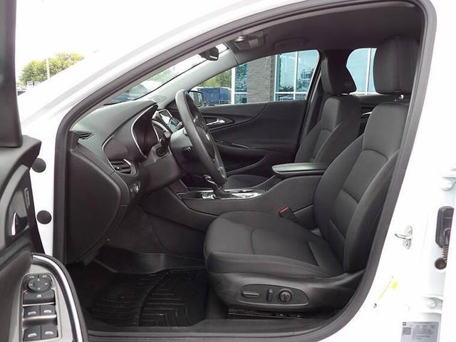 Photo of 2022 Summit White Chevrolet Malibu