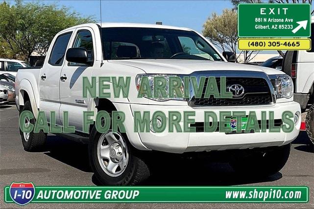 Photo of 2011 Super White Toyota Tacoma