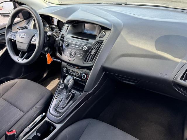 Photo of 2017 Oxford White Ford Focus