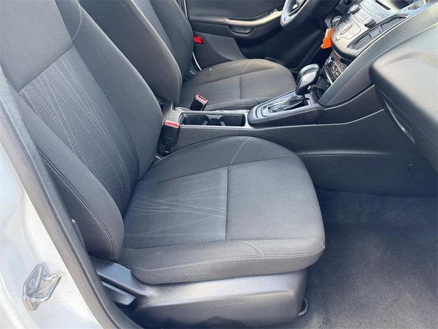 Photo of 2017 Oxford White Ford Focus
