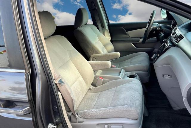 Photo of 2014 Modern Steel Metallic Honda Odyssey