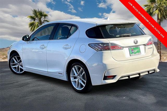 Photo of 2017 Eminent White Pearl Lexus CT 200h