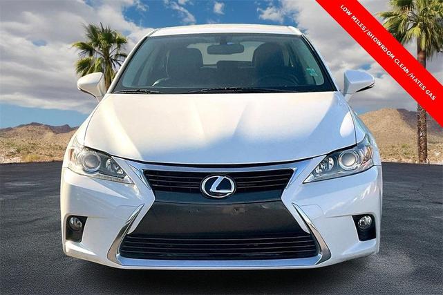 Photo of 2017 Eminent White Pearl Lexus CT 200h