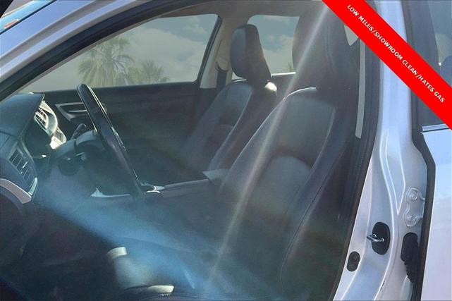Photo of 2017 Eminent White Pearl Lexus CT 200h