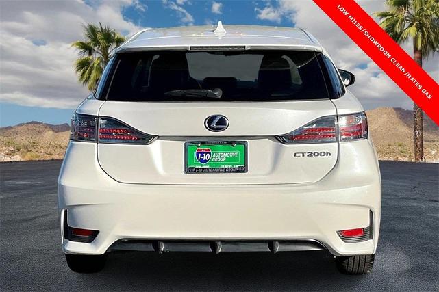 Photo of 2017 Eminent White Pearl Lexus CT 200h