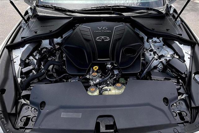 Photo of 2019 Majestic White INFINITI Q50