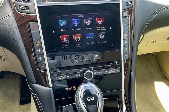 Photo of 2019 Majestic White INFINITI Q50