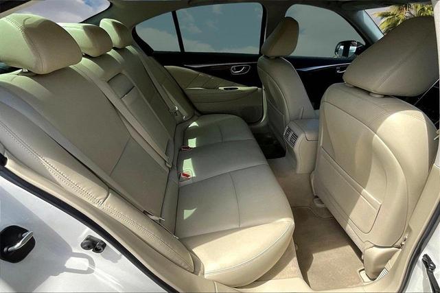 Photo of 2019 Majestic White INFINITI Q50