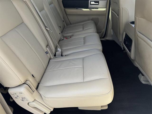 Photo of 2017 Oxford White Ford Expedition EL