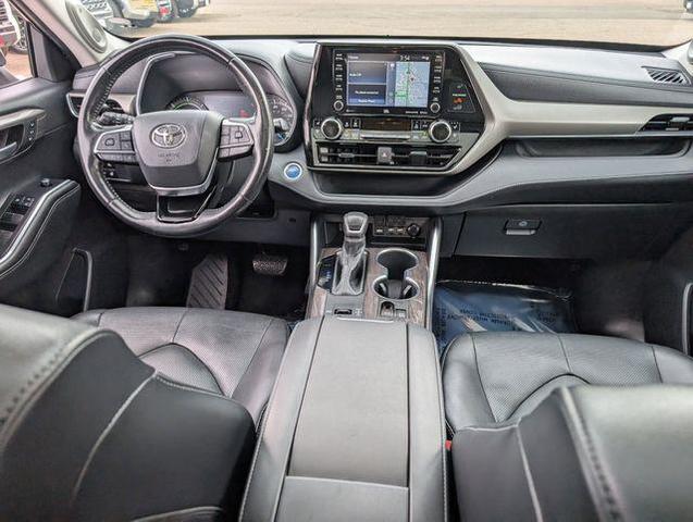 Photo of 2021 Magnetic Gray Metallic Toyota Highlander Hybrid