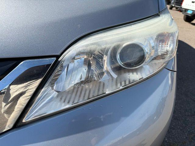 Photo of 2013 Silver Sky Metallic Toyota Sienna