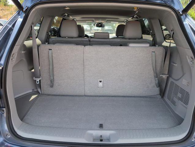 Photo of 2019 Shoreline Blue Pearl Toyota Highlander