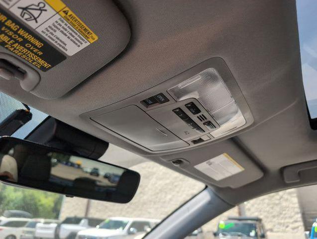 Photo of 2019 Shoreline Blue Pearl Toyota Highlander