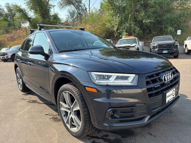 Photo of 2019 Moonlight Blue Metallic Audi Q5
