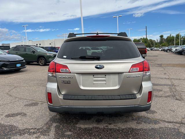 Photo of 2014 Tungsten Metallic Subaru Outback