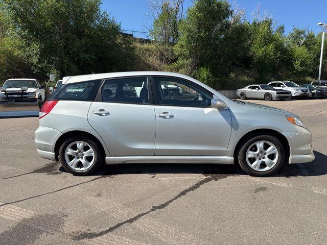 Photo of 2003 Lunar Mist Metallic Toyota Matrix