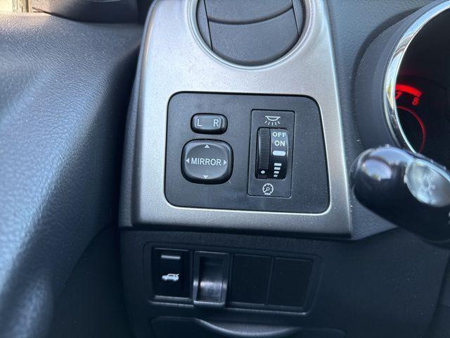 Photo of 2003 Lunar Mist Metallic Toyota Matrix