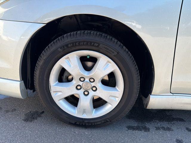 Photo of 2003 Lunar Mist Metallic Toyota Matrix