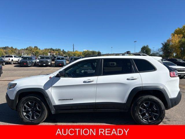 Photo of 2020 Bright White Clearcoat Jeep Cherokee