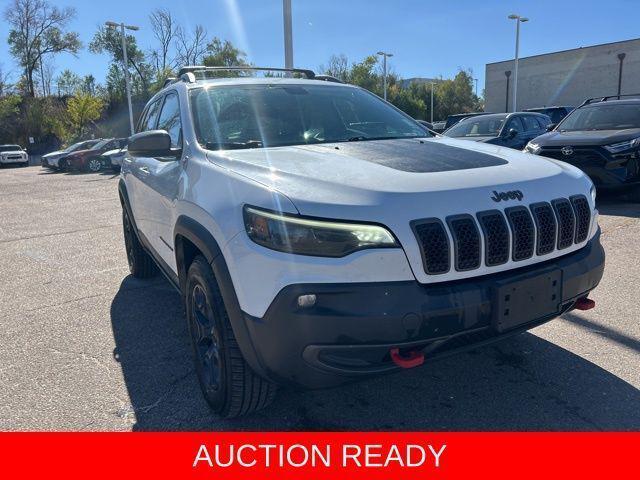 Photo of 2020 Bright White Clearcoat Jeep Cherokee