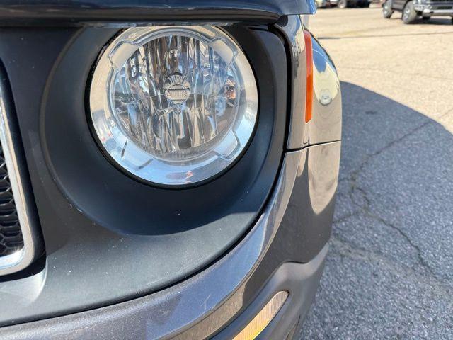 Photo of 2017 Granite Crystal Metallic Clearcoat Jeep Renegade