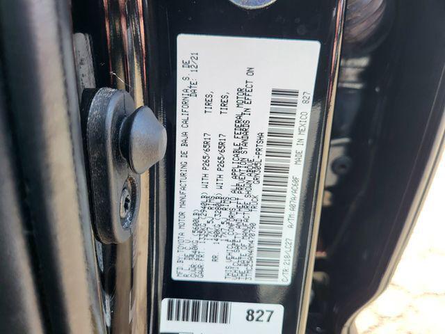 Photo of 2022 Midnight Black Metallic Toyota Tacoma