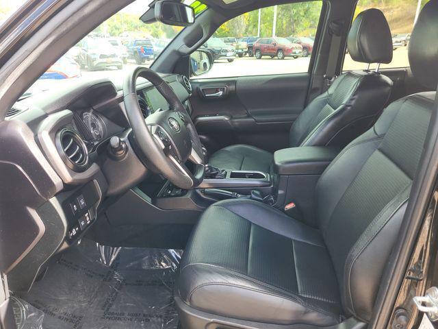 Photo of 2022 Midnight Black Metallic Toyota Tacoma