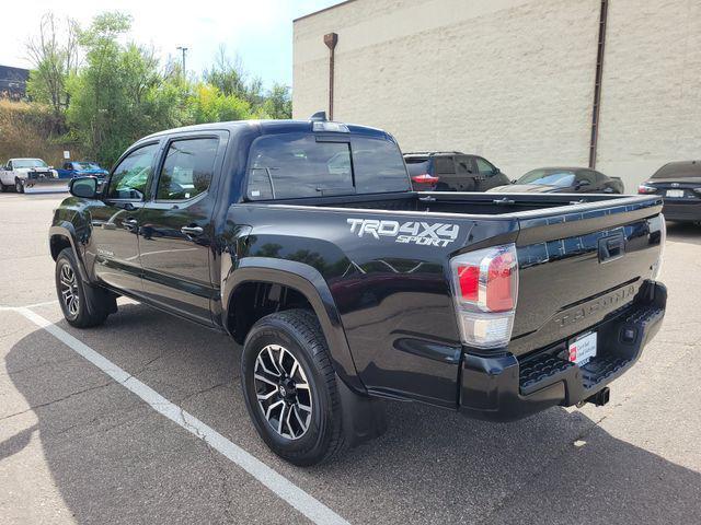 Photo of 2022 Midnight Black Metallic Toyota Tacoma