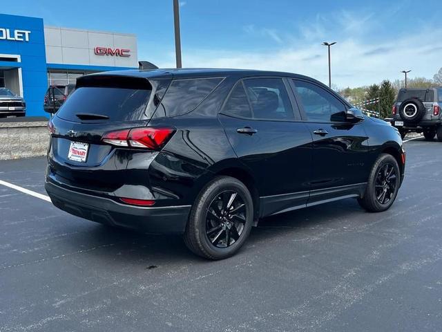 Photo of 2024 Mosaic Black Metallic Chevrolet Equinox